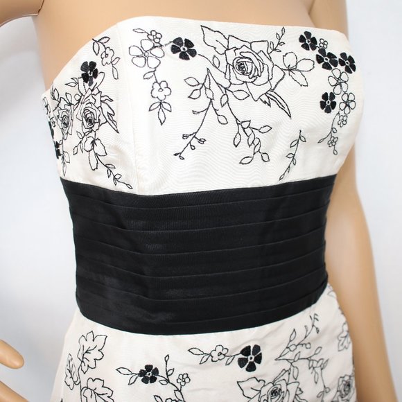 White House Black Market Rosy Embroidery Silk Cocktail Dress Sz 6 White Black - Picture 8 of 10